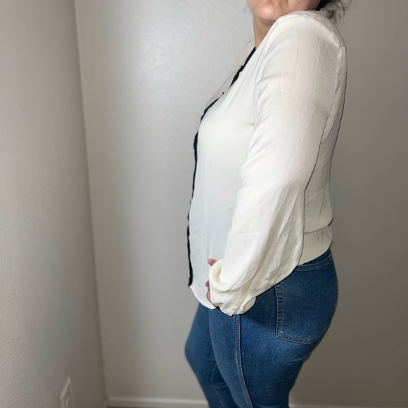 212 Collection Medium Button Down Long Sleeve White - Picture 9 of 9